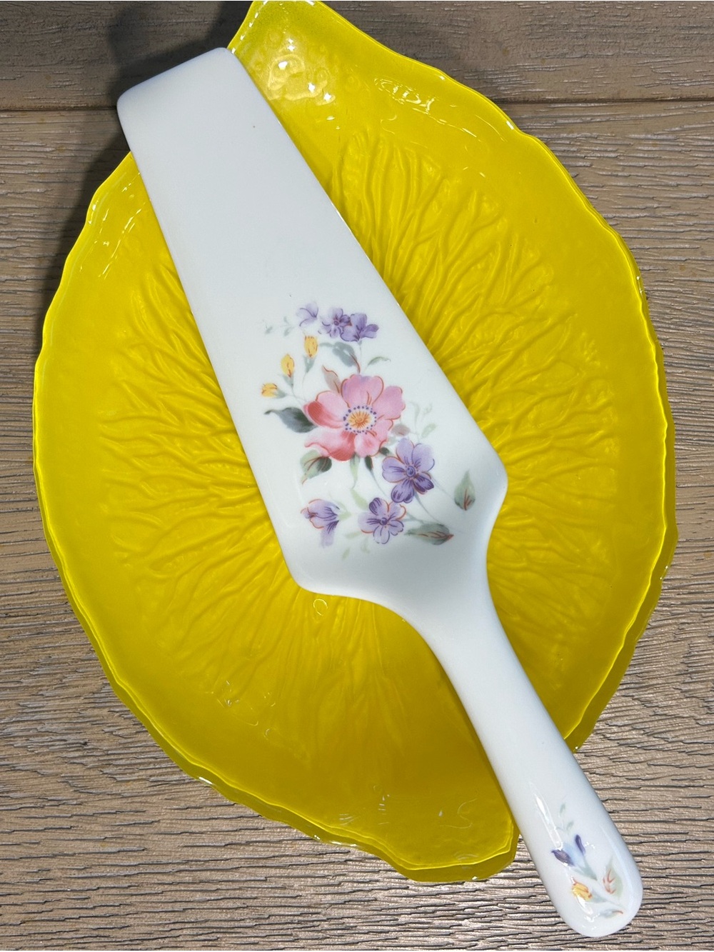 Decorative “lemon” serving dish and elegant ceramic server.